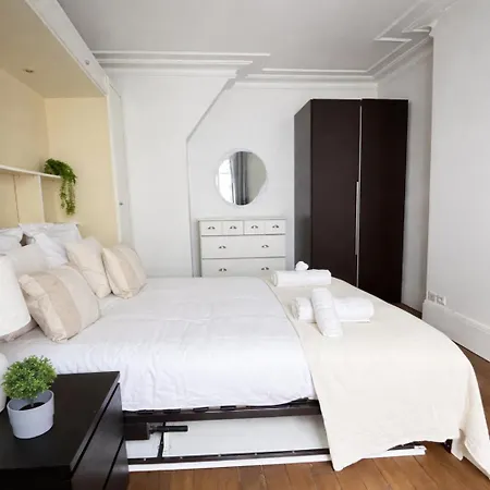 Apartment Spacieux Au 13eme *